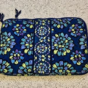 Vera Bradley Laptop Cover Indigo Pop!